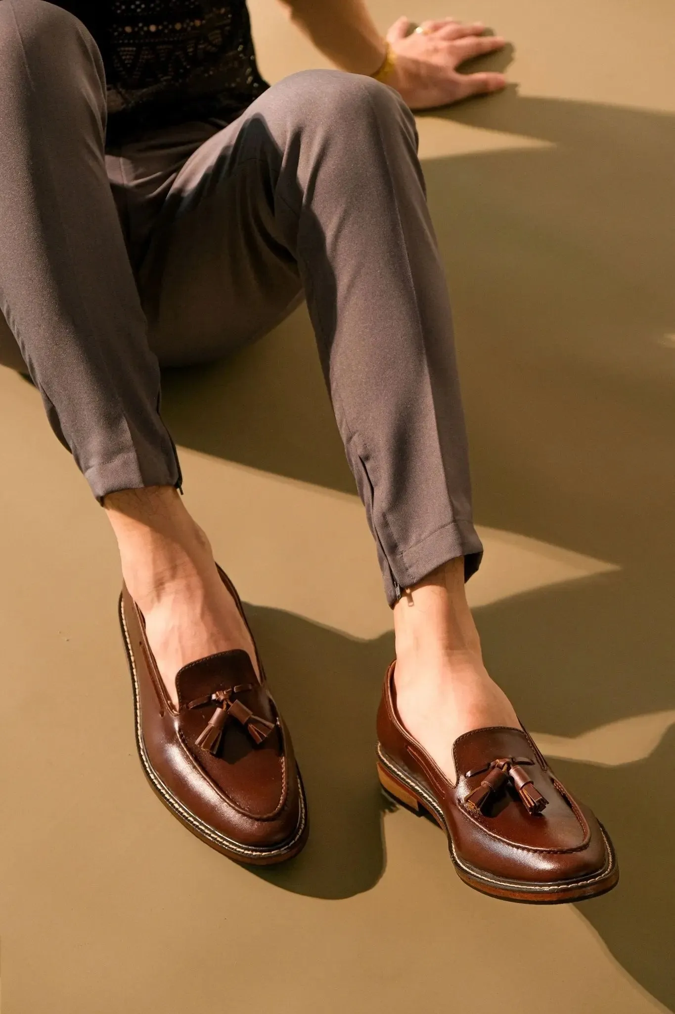 ENRIQUE Tassel Loafer - Walnut