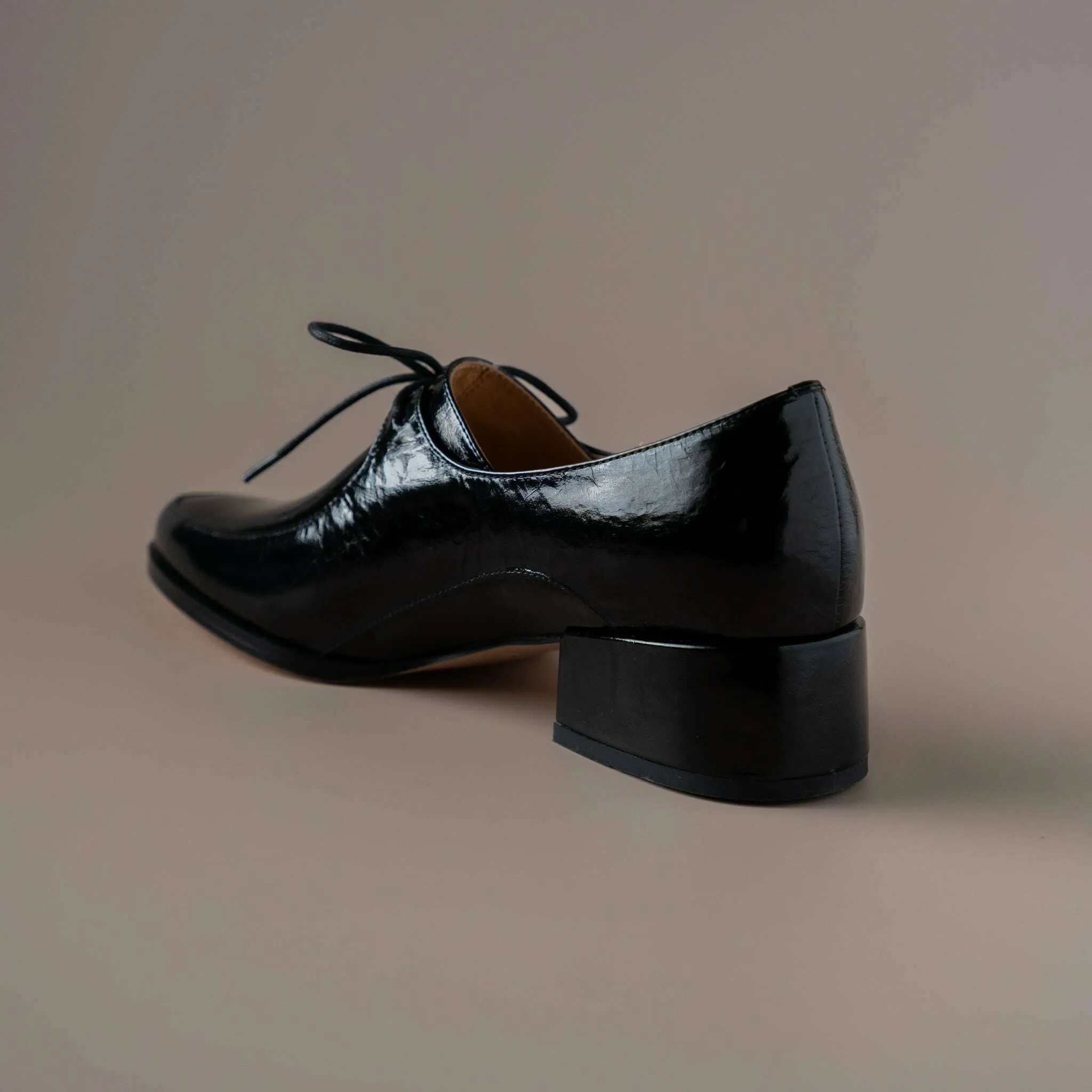 EOS - Casi - Oxford Low Heel - Black & Ivory Patent