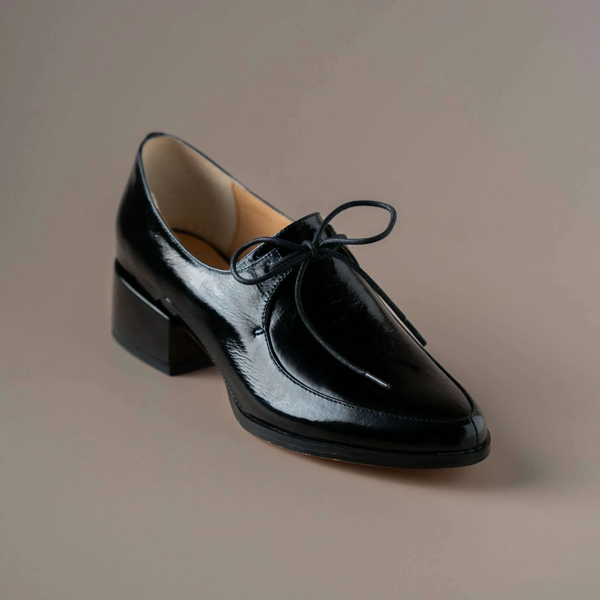 EOS - Casi - Oxford Low Heel - Black & Ivory Patent