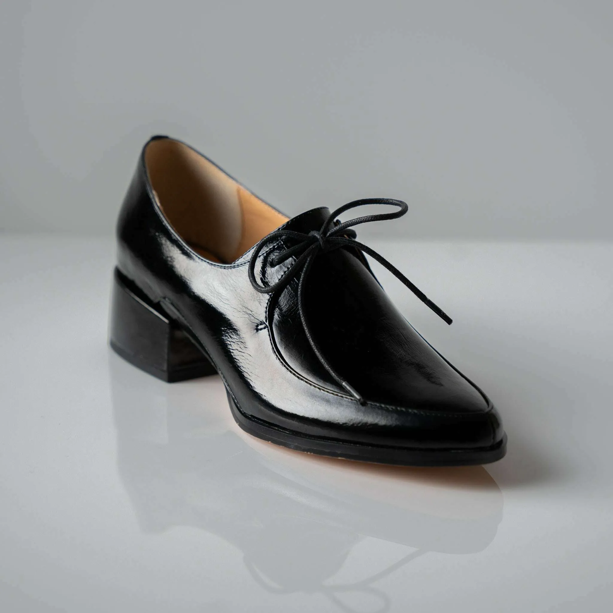 EOS - Casi - Oxford Low Heel - Black & Ivory Patent