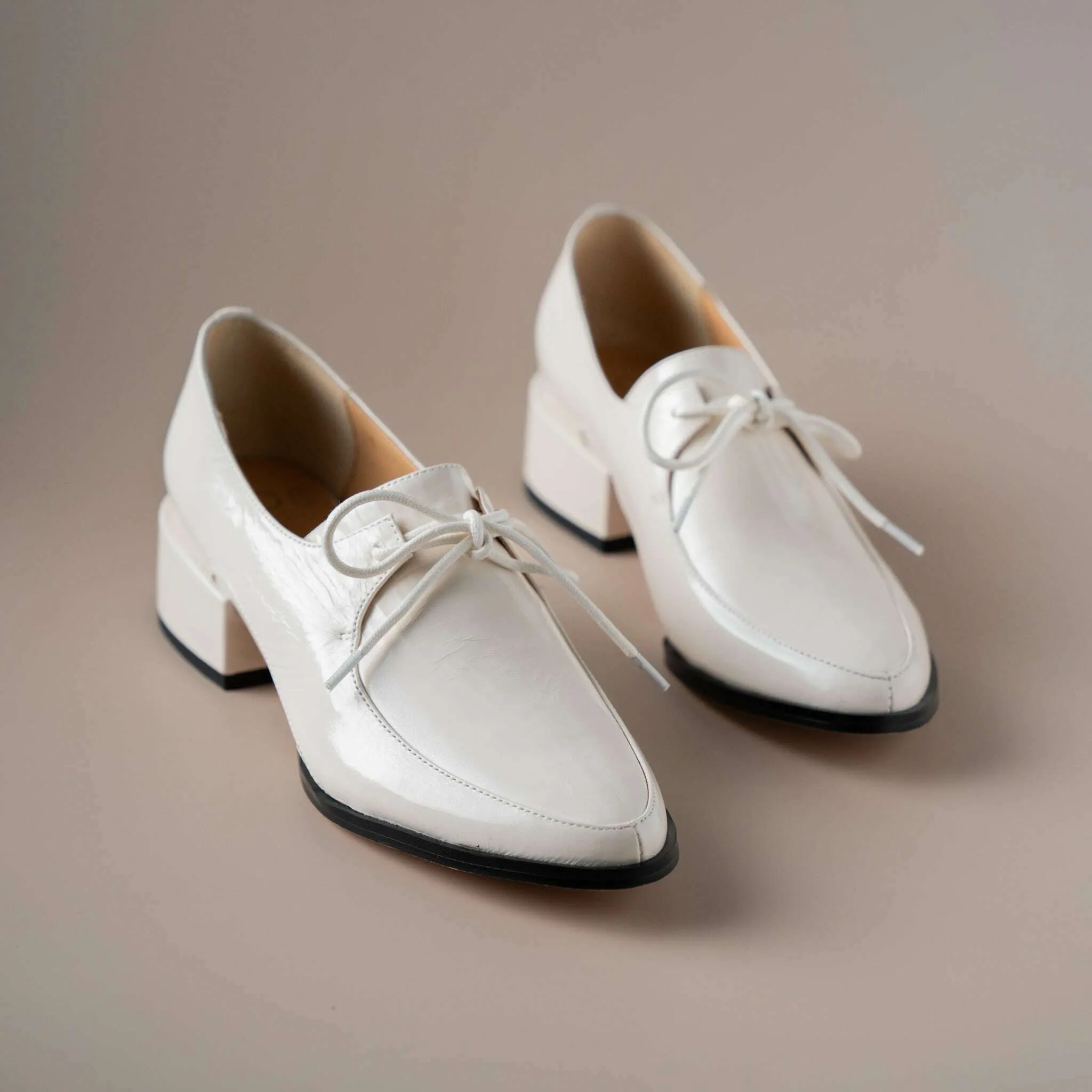 EOS - Casi - Oxford Low Heel - Black & Ivory Patent