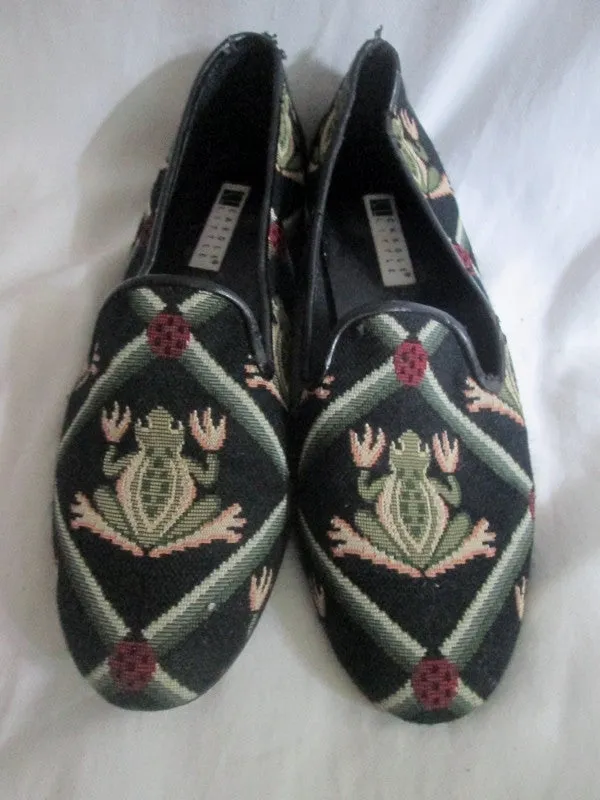 Womens CAROLE LITTLE ANTHROPOLOGIE Slip On FROG Tapestry Moc SHOE 7 BLACK